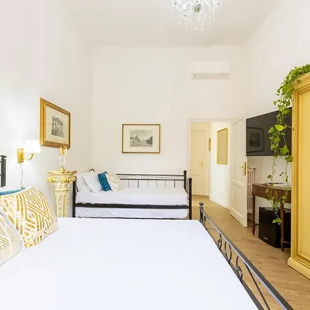 Gentile Suites - Private Lejlighed Rom